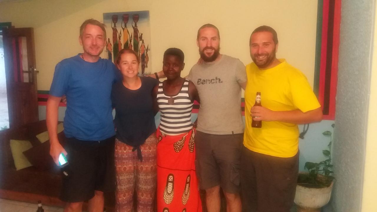 卢萨卡 Kumunzi Backpackers旅舍 外观 照片